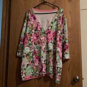 Isaac Mizrahi flowers 3/4 sleeve shirt